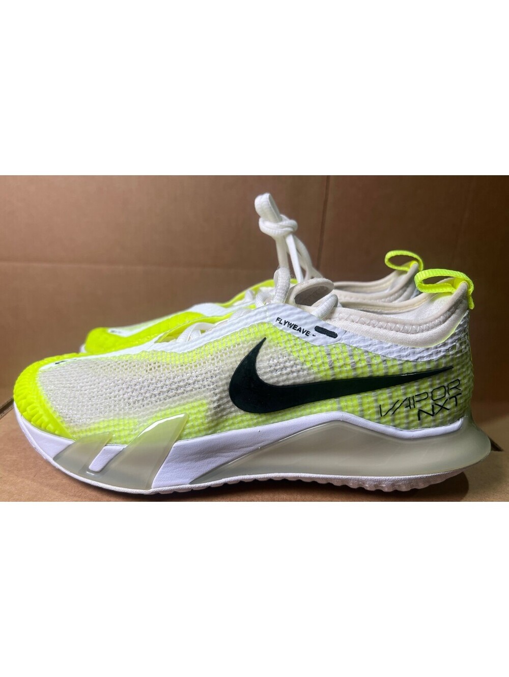 Nike React Vapor NXT HC Size 5.5 Tennis